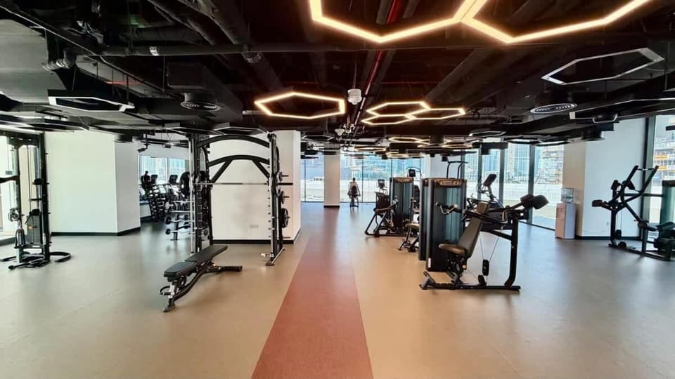 Rentico l Luxury 1BR with Burj Khalifa & Canal View Apartment in Dubai