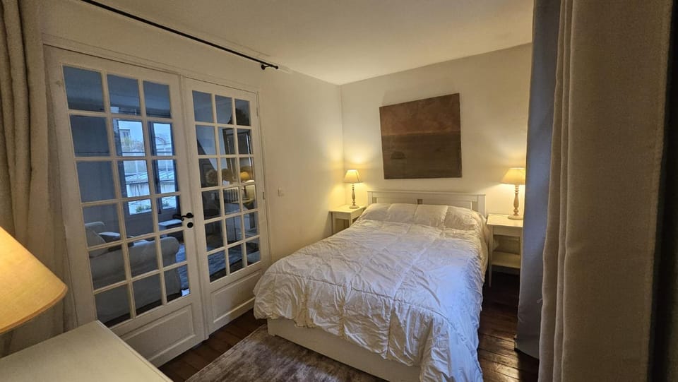 Chez Roméo Bed and Breakfast in Paris