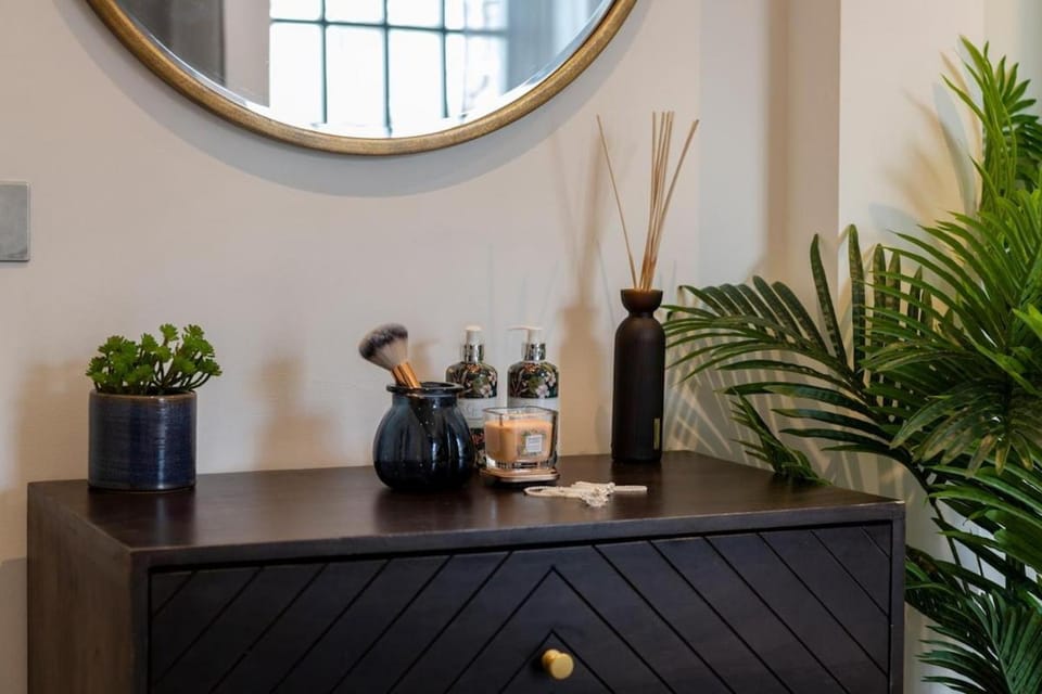 Luxury 2 Bed King's Cross Apartment in London Borough of Islington