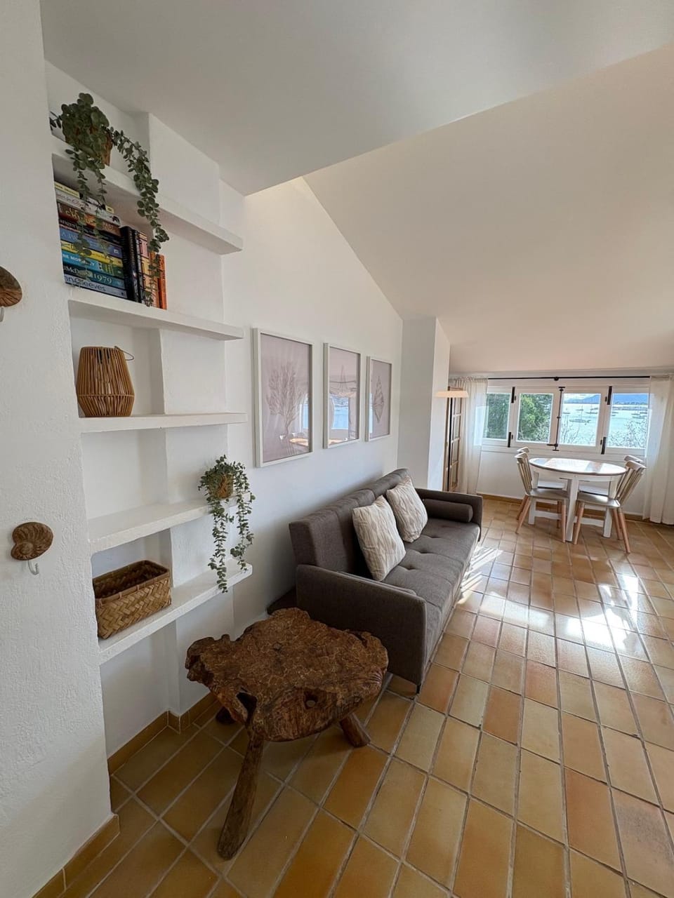 Living room, Photo of the whole room, Dining area, Sea view