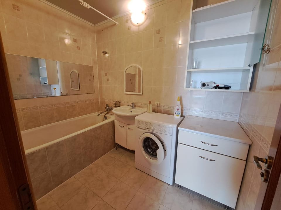 Миорица, отдельная комната Apartment in Chișinău