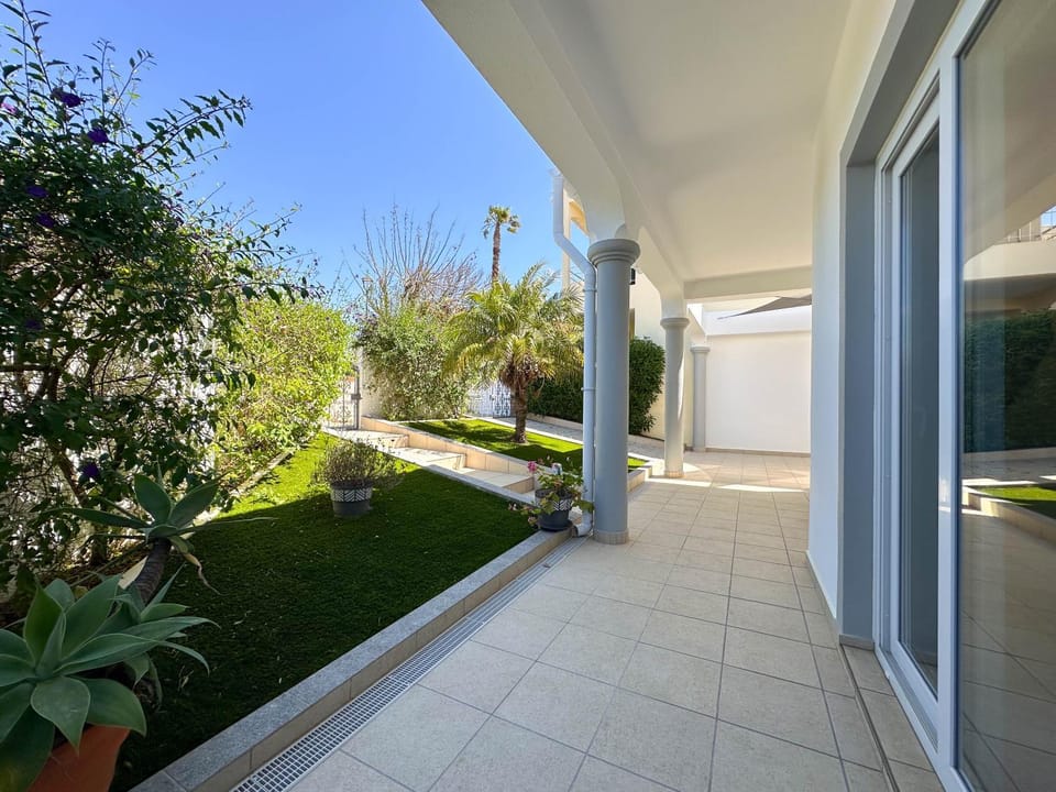 Garden, Garden view