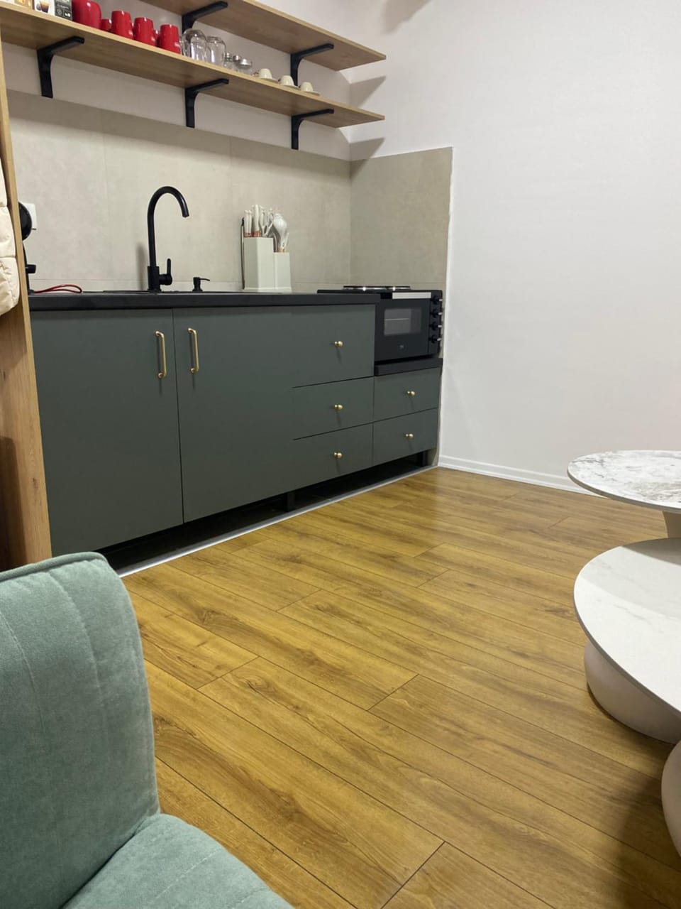 Coffee/tea facilities, Kitchen or kitchenette