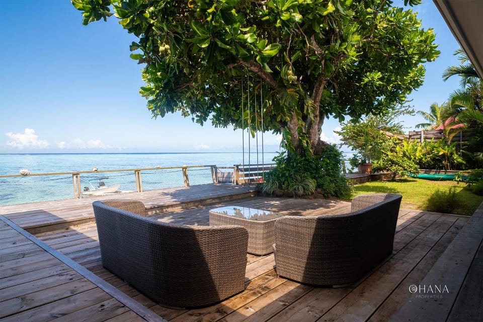 Villa Miti Vai - 3 BR 3 Bath Beachfront Villa Villa in Moorea-Maiao