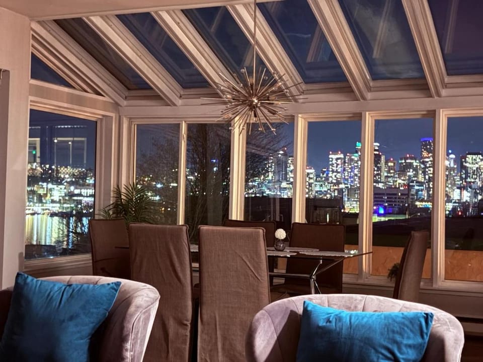 Night, Living room, Seating area, City view, City view