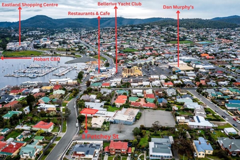 Modern refine home House in Bellerive