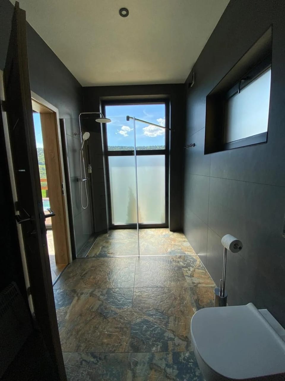 Ubytovanie pod hradom s jacuzzi a saunou House in Slovakia