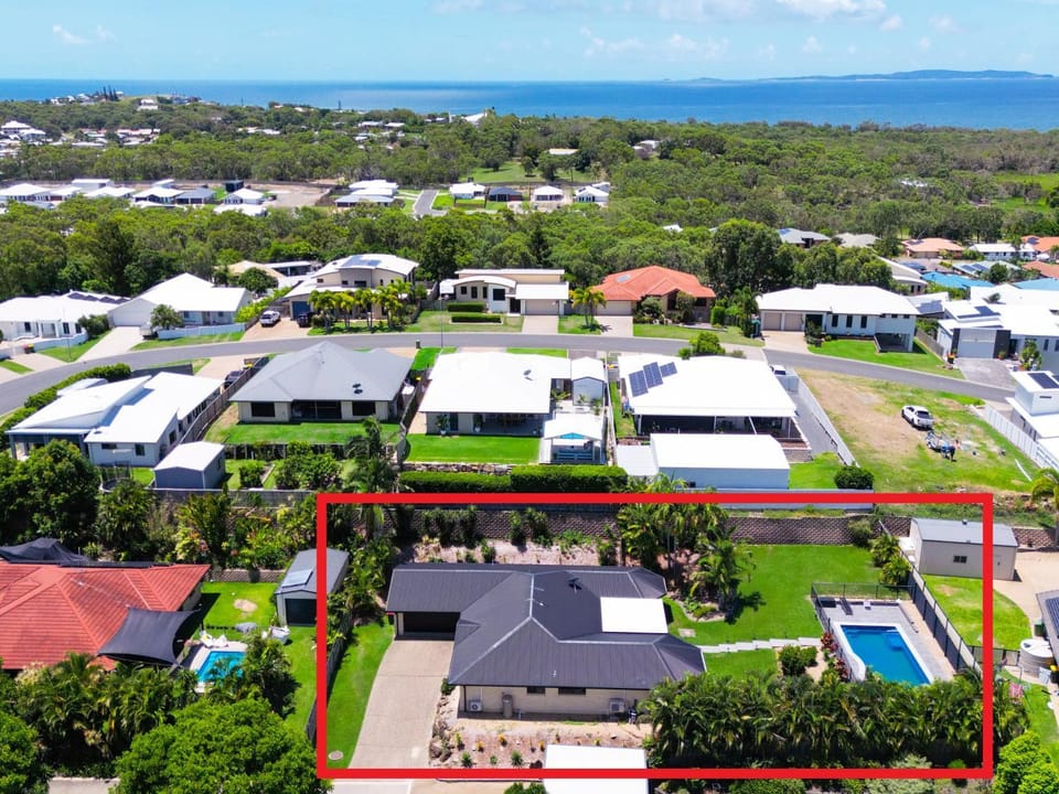 Bird's eye view, Location