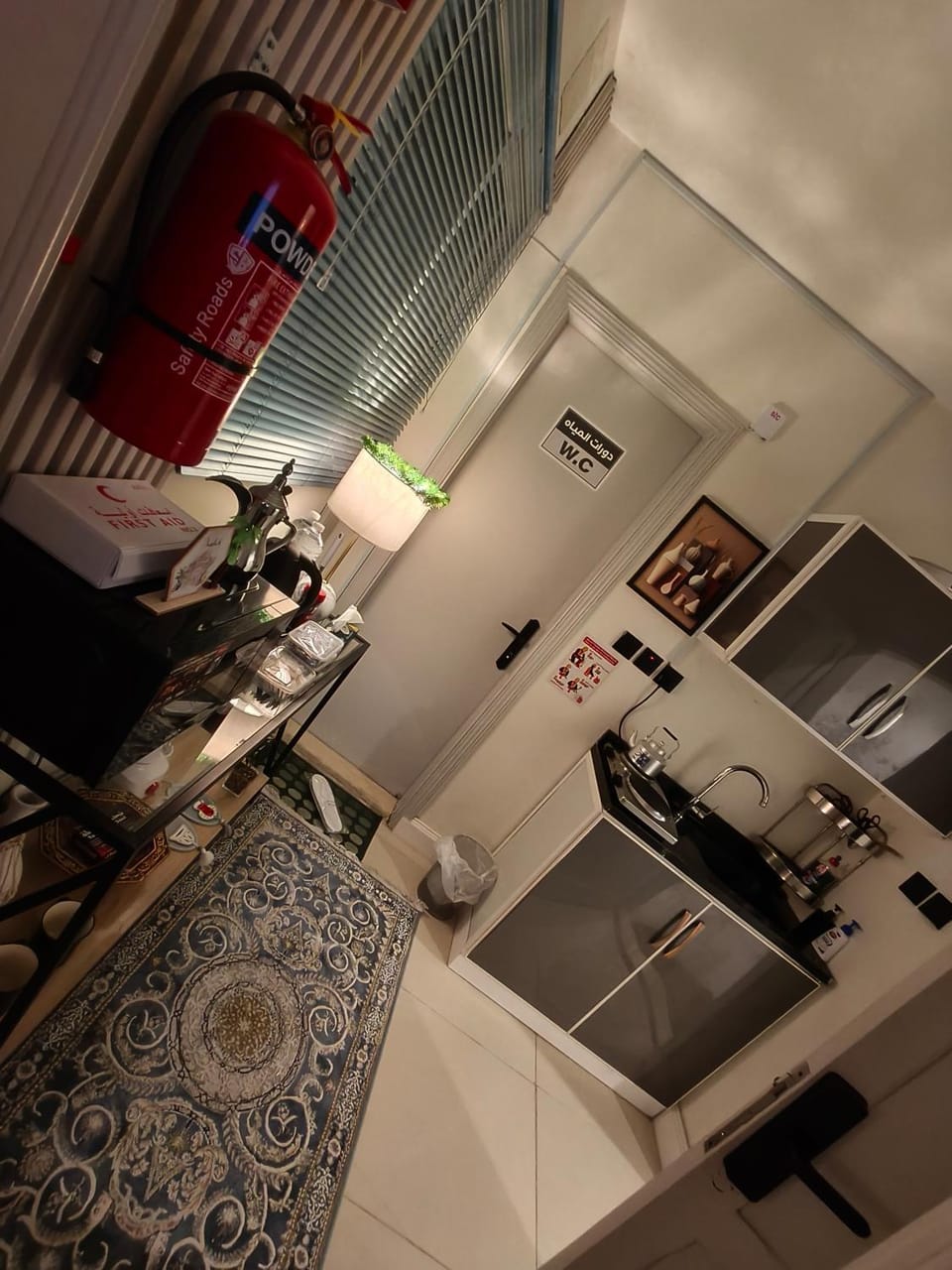Kitchen or kitchenette, Lounge or bar