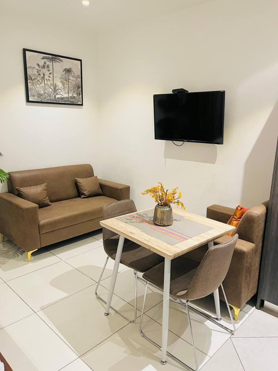 TV and multimedia, Living room, Seating area