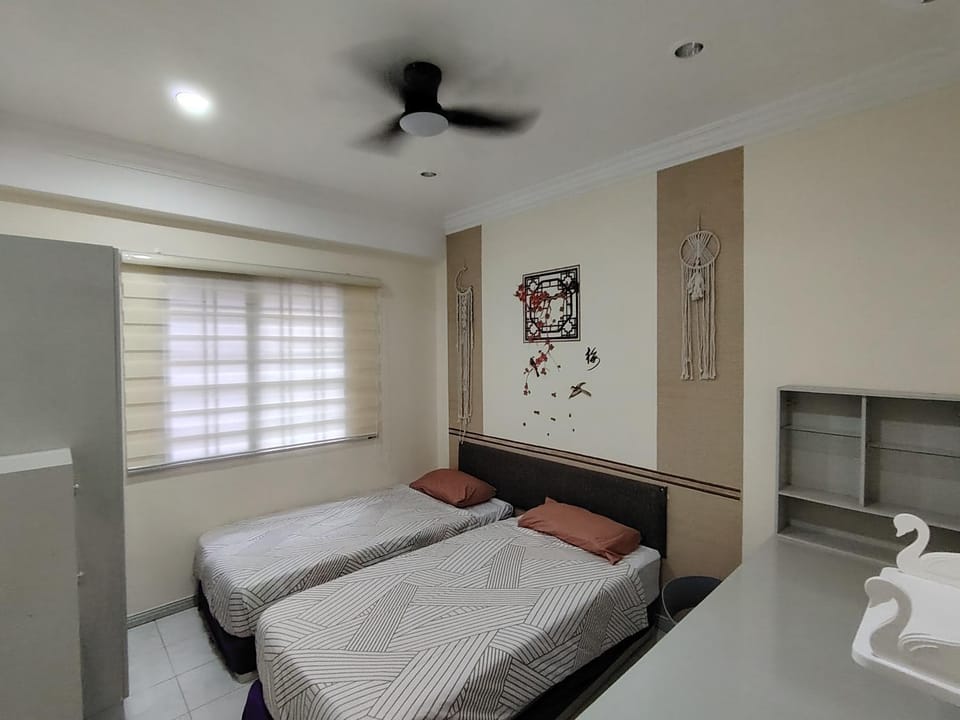 bdr sg long forest green cond 3bedroom 6pax Apartment in Negeri Sembilan, Malaysia