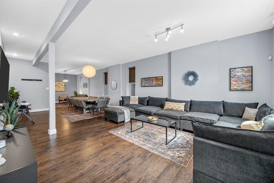 The Modern Family Retreat ABODEbucks House in Saint Louis