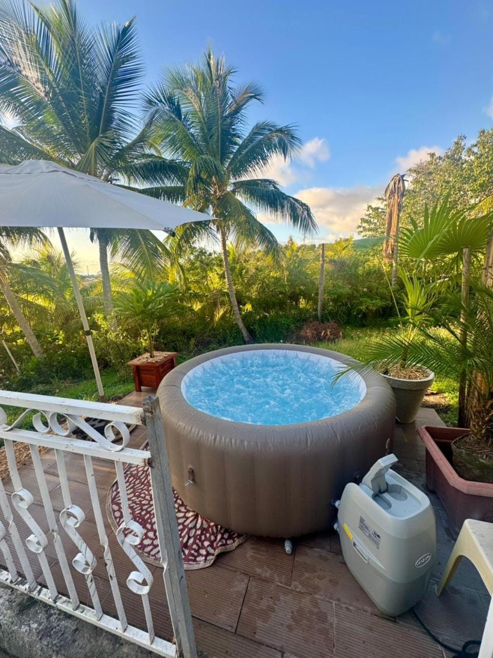 Évasion Tropicale à Vieux-Habitants Logement Entier avec Spa Privatif et Accès Piscine Apartment in Leeward Islands