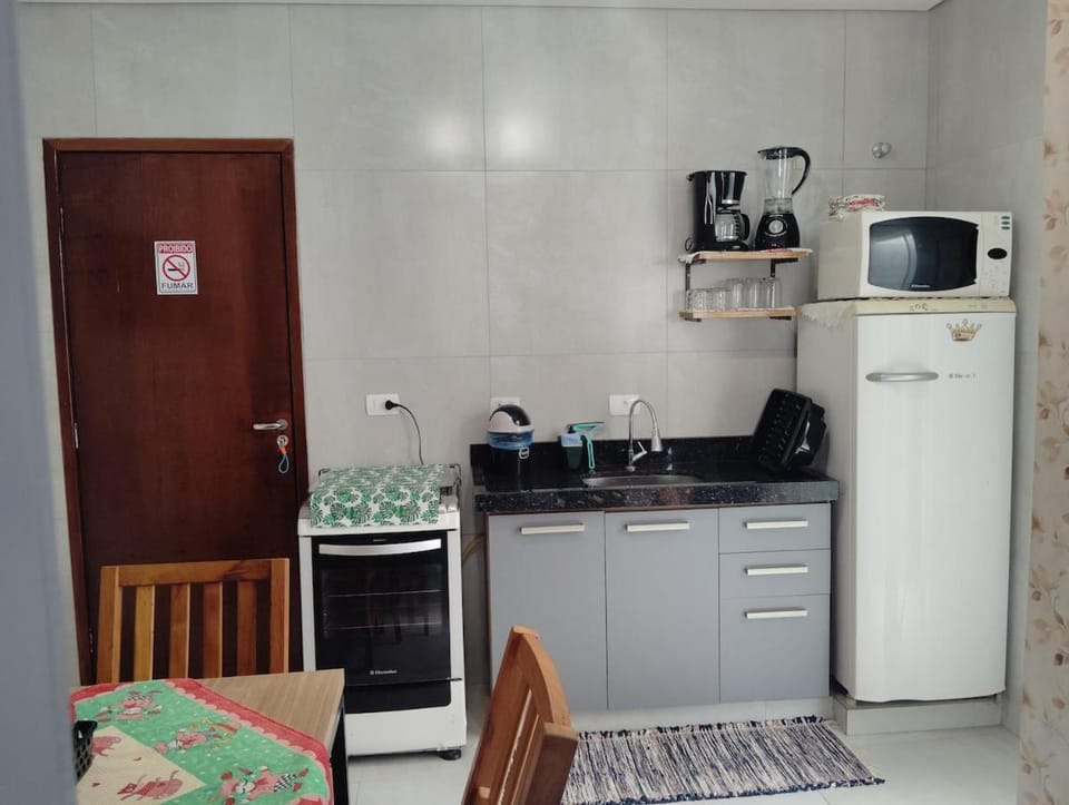 Apartamento 03 com ar condicionado Apartment in Maringá