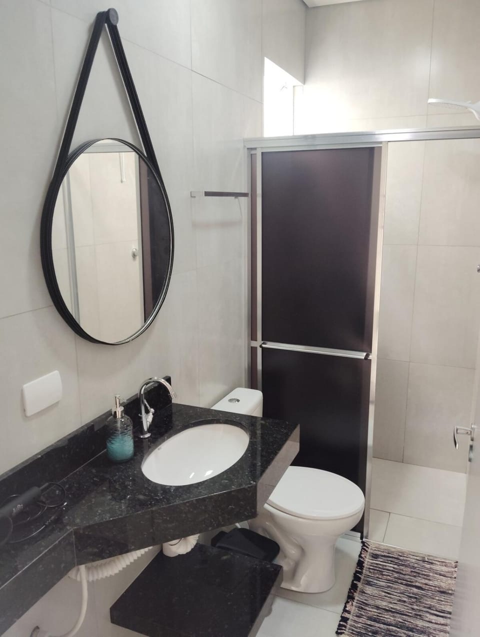 Apartamento 03 com ar condicionado Apartment in Maringá