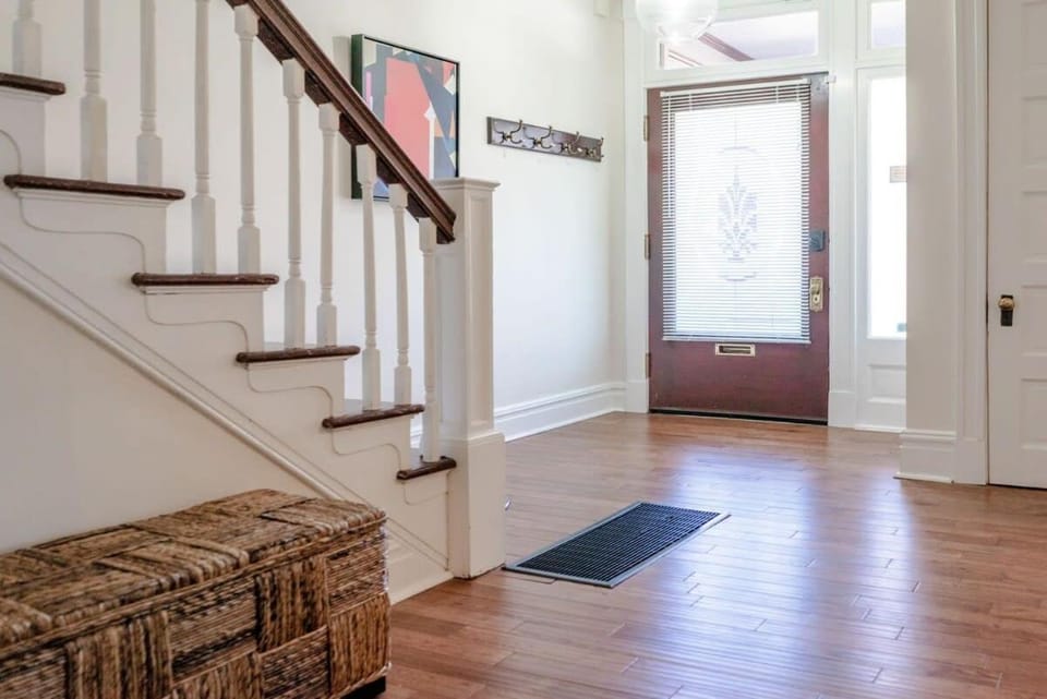 7BR Luxury Living 1st Floor Primary ABODEbucks House in Tower Grove South