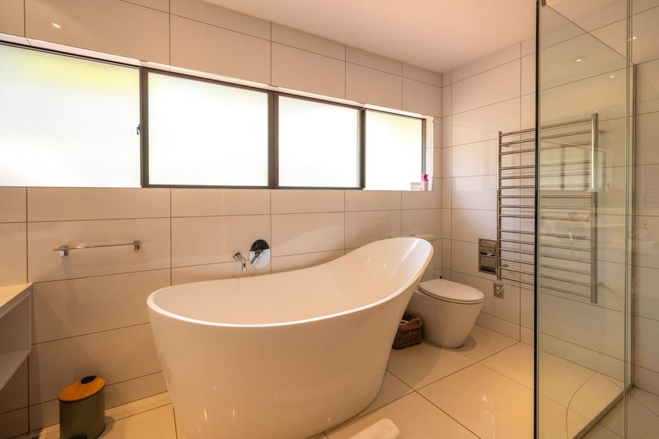 Bathroom, Bath