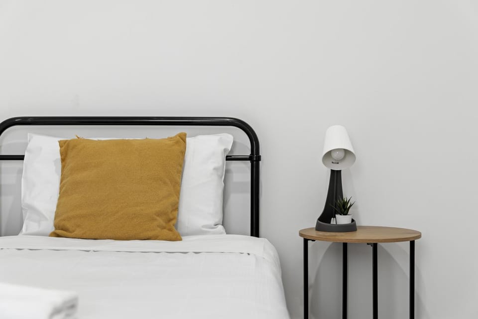 Cosy & Comfortable Single Room at Revesby with Shared Amenities Bed and Breakfast in Sydney