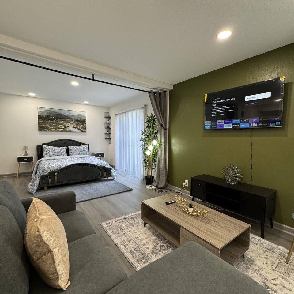2-2 Dallas l FIFA READY l 5 Min from Love Field Apartment in Dallas