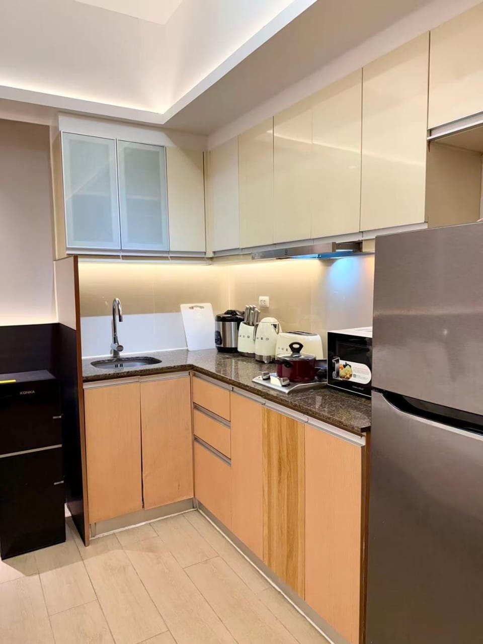 Kitchen or kitchenette