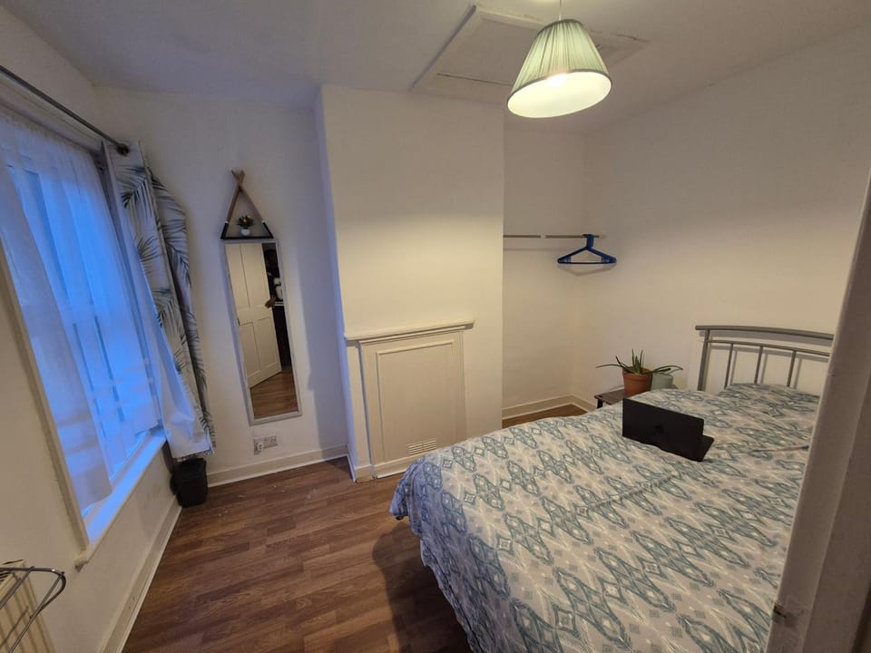 Bedroom, wardrobe