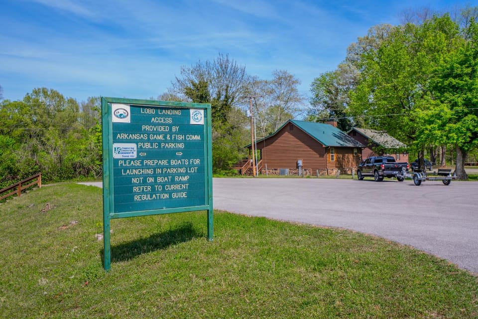 Property building, Nearby landmark, Fishing, River view, Parking