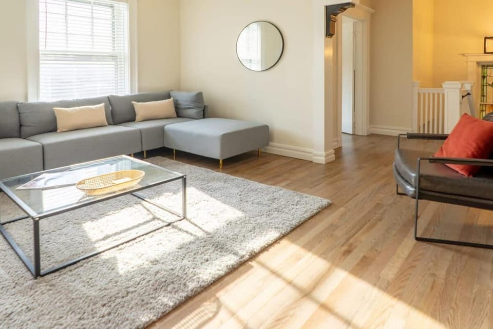 Magnolia on the Park Spacious 4BR ABODEbucks House in Saint Louis