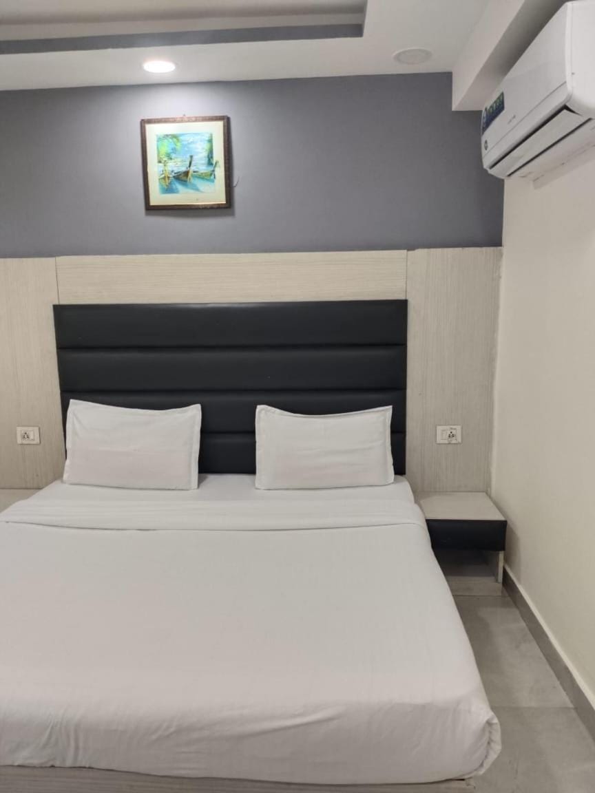 The Yuvraj Residency Bed and Breakfast in Gurugram
