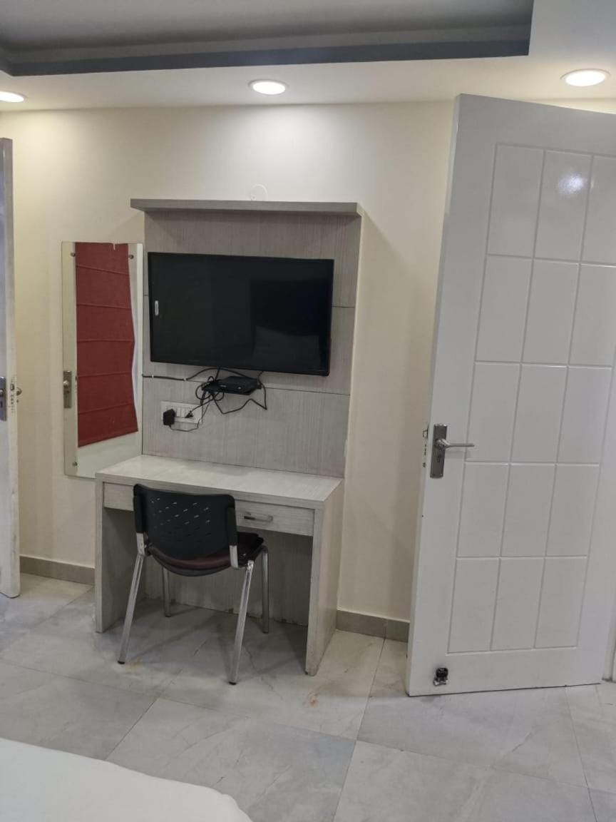 The Yuvraj Residency Bed and Breakfast in Gurugram