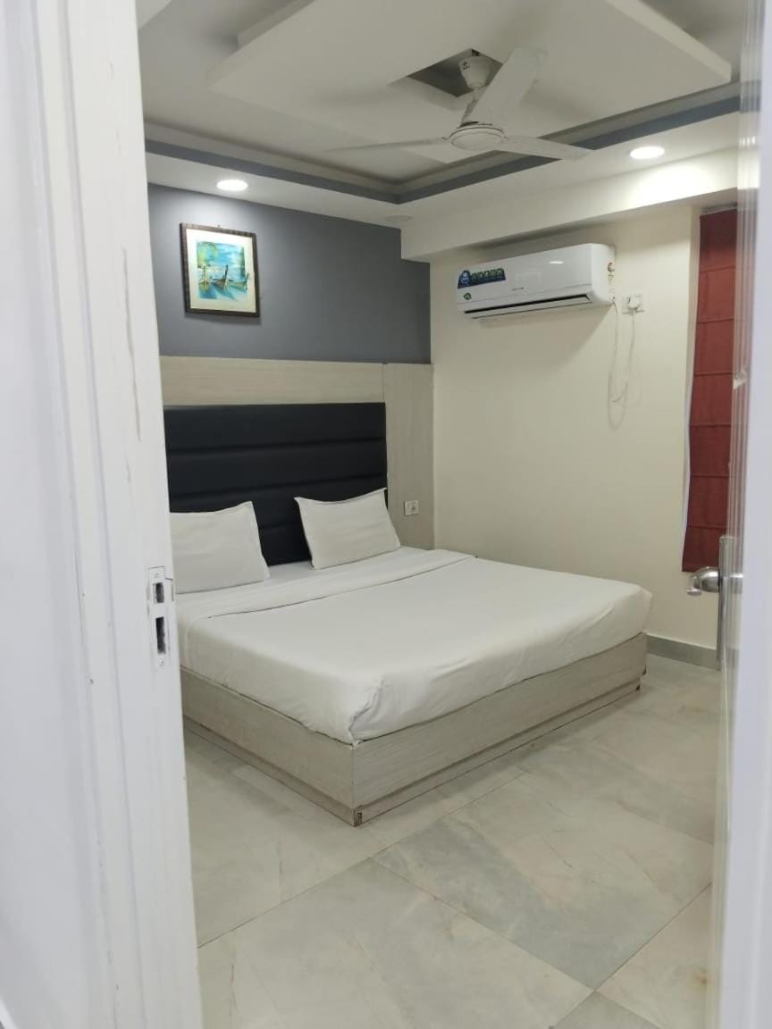 The Yuvraj Residency Bed and Breakfast in Gurugram