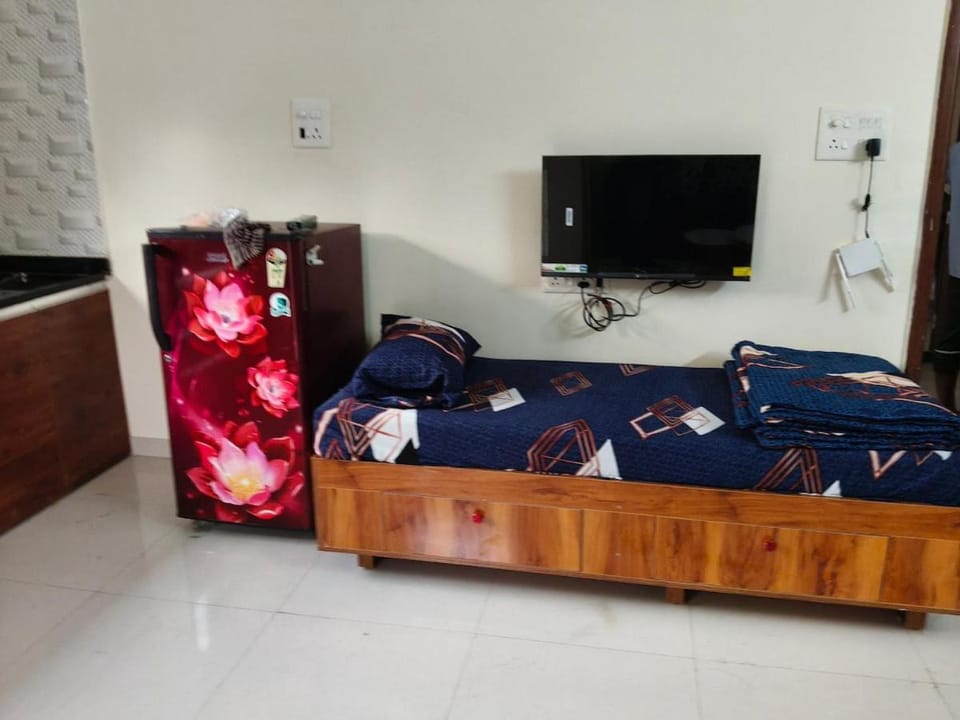1bhk Tathwade Highway Long stay offer Apartment in Pune