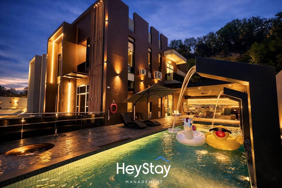Property building, Swimming pool