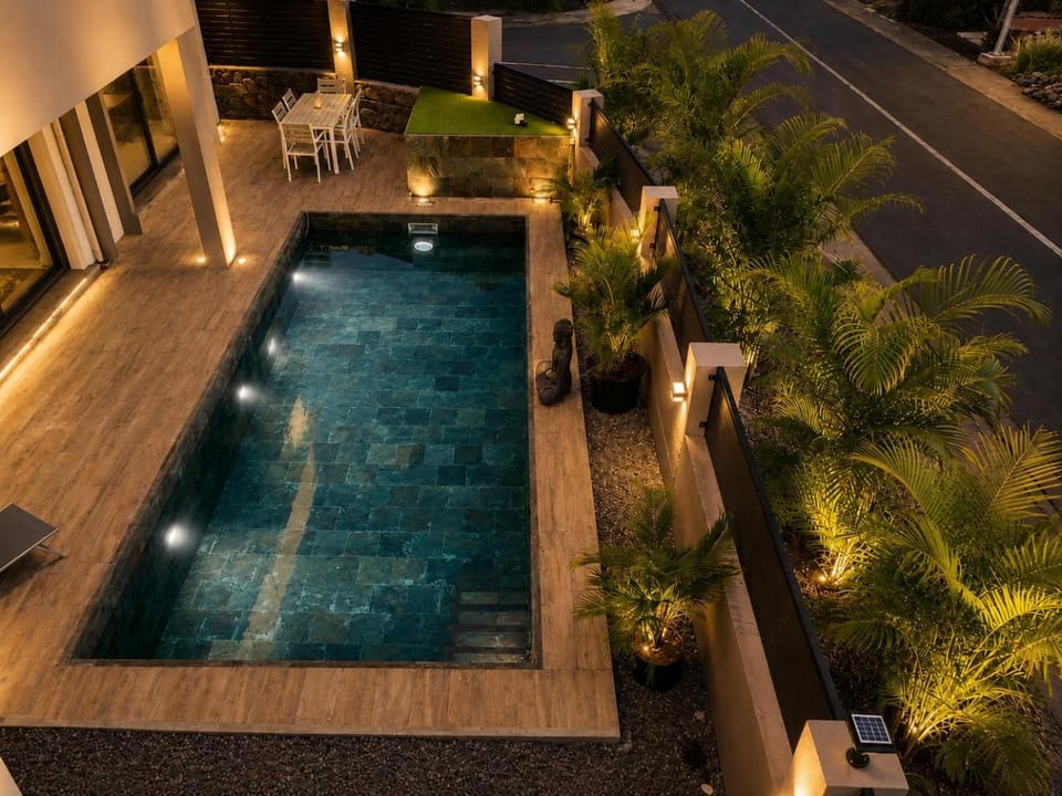 Luxurious Sea View Villa Flic en Flac Rooftop Terrace Villa in Flic en Flac