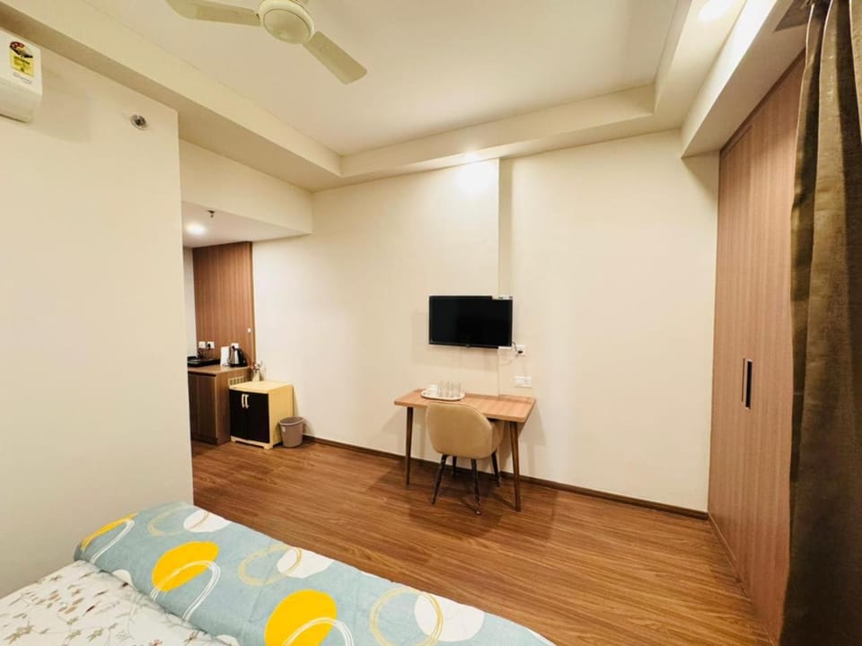 15th Floor Studio Apartment ITC Omaxe, Alpha 2 Apartment in Haryana
