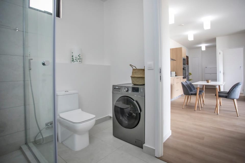 Toilet, Bathroom, washing machine