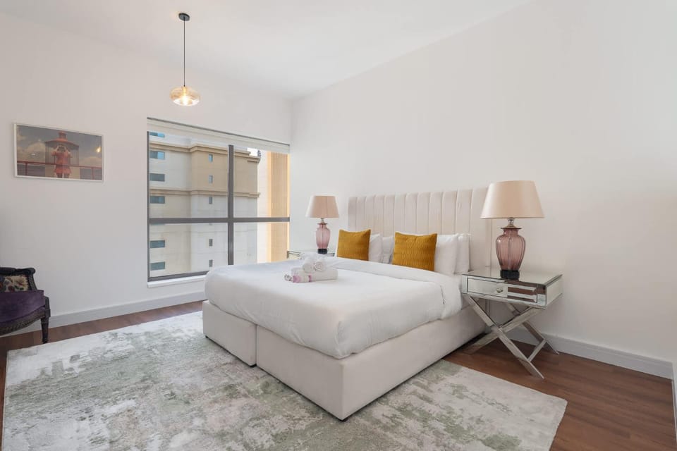 Free housekeeping visits during your stay - StayShort - Premium JBR Beachside Retreat Perfect for 4 Apartment in Dubai