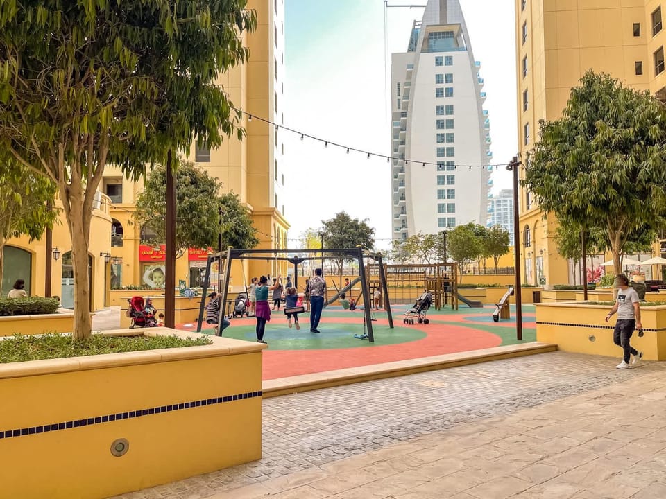 StayShort - Premium JBR Beachside Retreat Perfect for 4 Apartment in Dubai