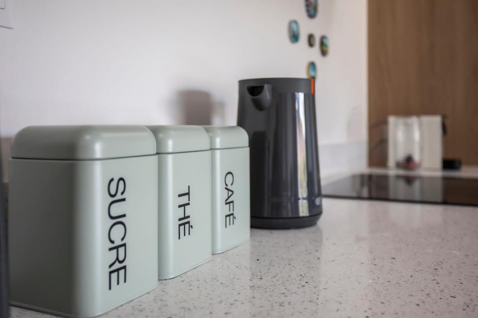 Coffee/tea facilities, Kitchen or kitchenette