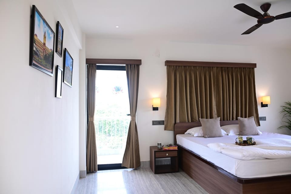 Bed, Balcony/Terrace, Bedroom