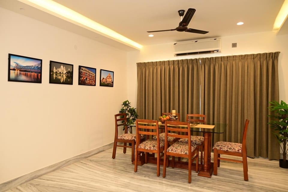 Living room, Dining area