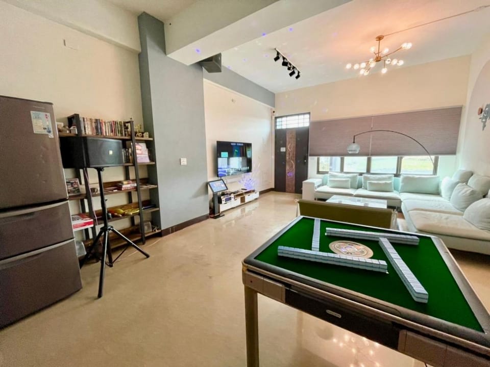 Communal lounge/ TV room, TV and multimedia, Living room