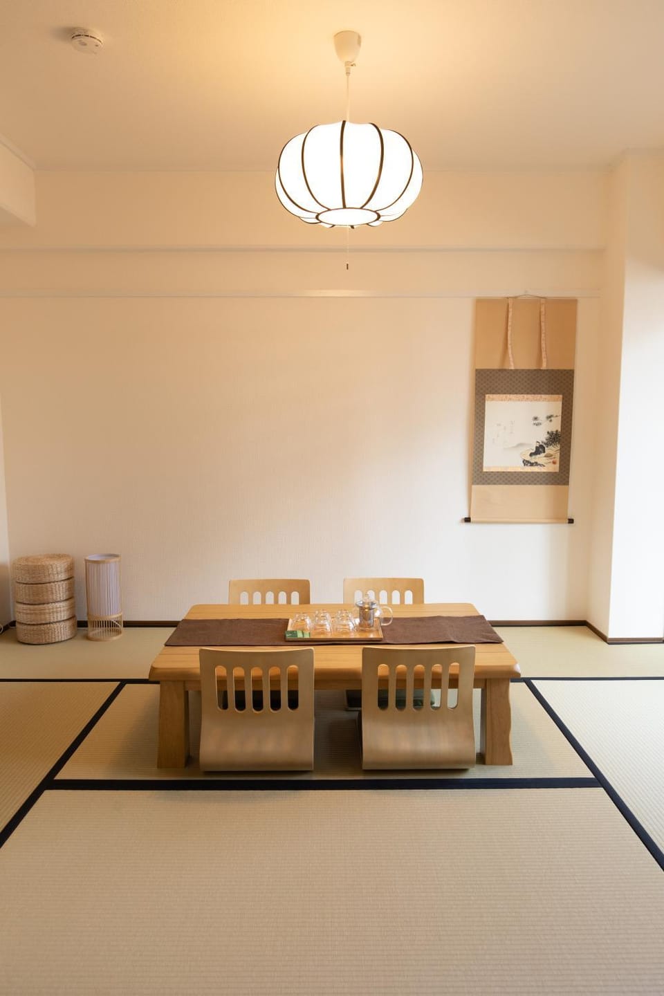 Kitchen or kitchenette, Living room, Seating area