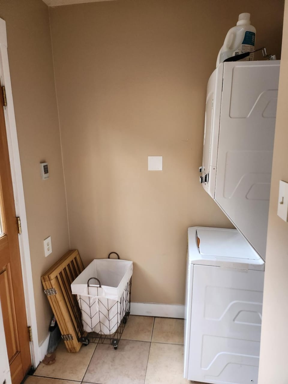 Home Minutes from Lake Merritt & Highland Hospital Apartment in Alameda