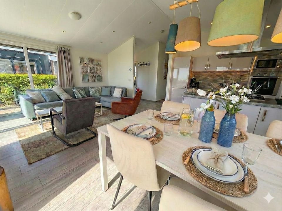 Villa Sea Side am Markermeer Modernes Waterfront Haus 6 Pers Campground/ 
RV Resort in Flevoland, Netherlands