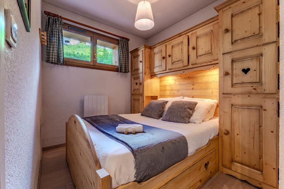 Comfort with Balcony Ski Access and parking Apartment in Val Thorens