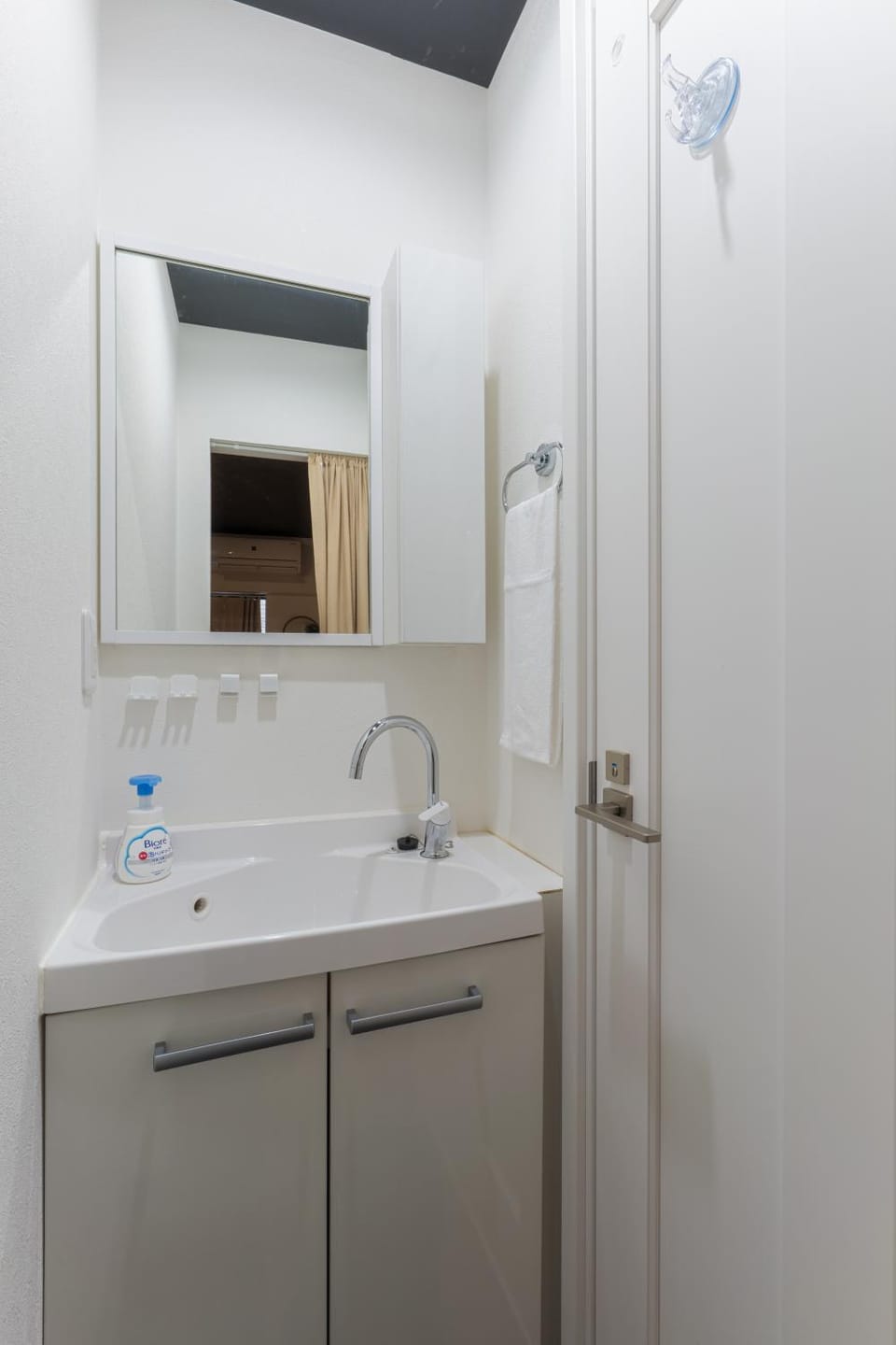 Easy Namba USJ 3DK Up to 8 Whole house Apartment in Osaka