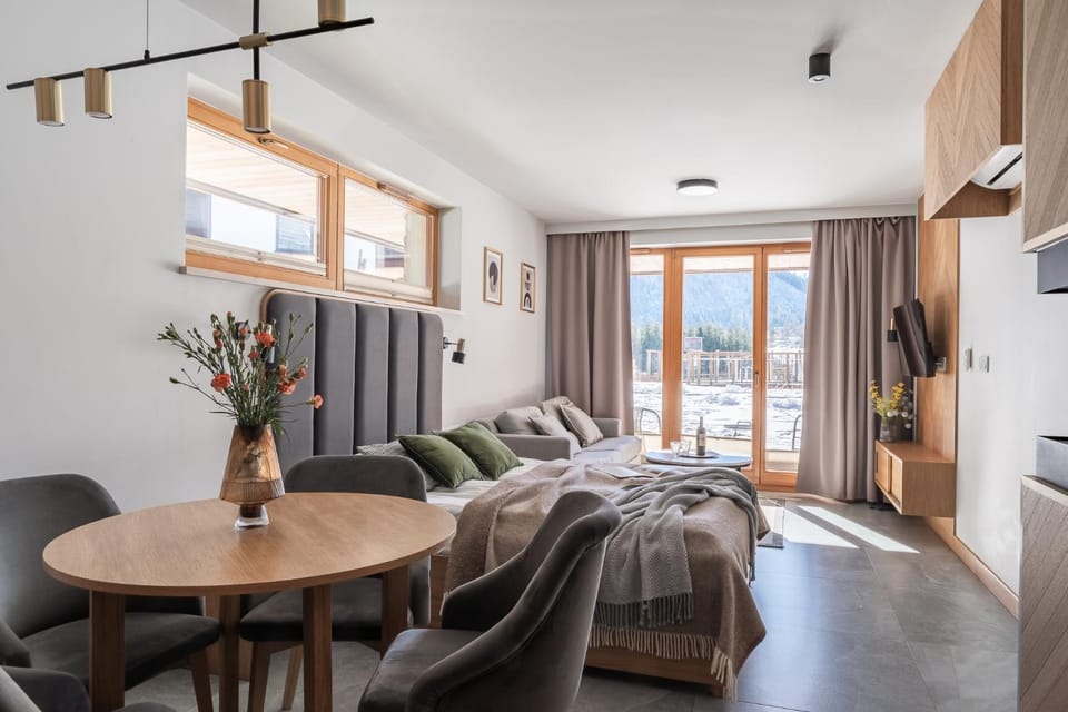 Bed, Kitchen or kitchenette, Living room, Photo of the whole room, Seating area, Dining area, Bedroom