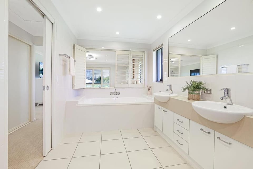 Bathroom, Bath