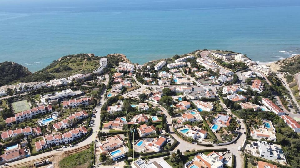 Property building, Natural landscape, Bird's eye view, Beach, Sea view, Street view
