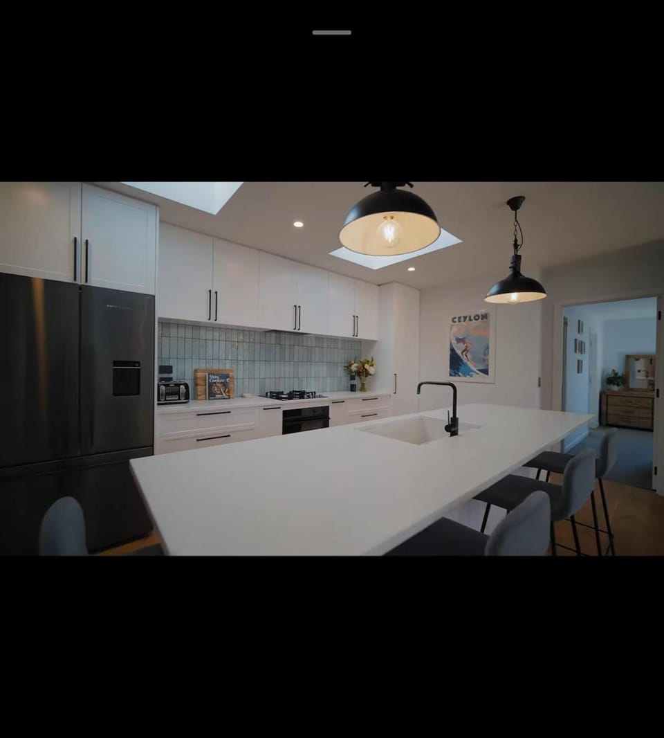 Near new 4 bed 2 bath house in Hanleys Farm, Queenstown House in Otago
